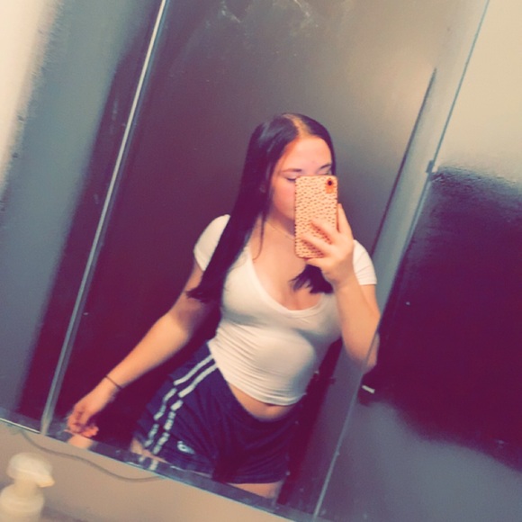 Meet your Posher, Kali - Picture 3 of 3